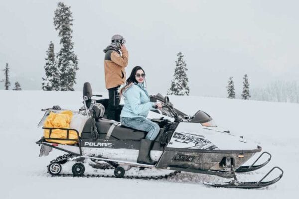 HONEYMOON PACKAGE IN SNOW