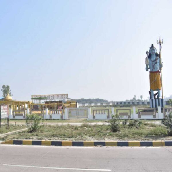 Best Hotel in Ayodhya: Bedi's Dream Land Hotel & Restaurant - Image 7