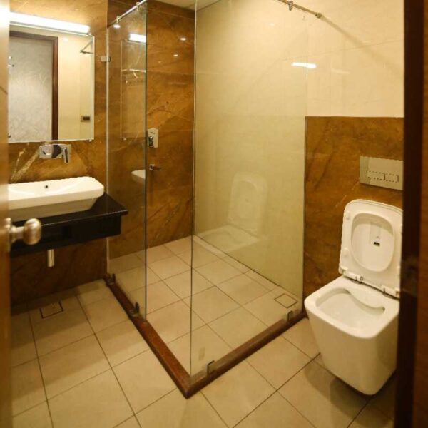 Best Hotel in Ayodhya: Hotel Trimurti - Image 5