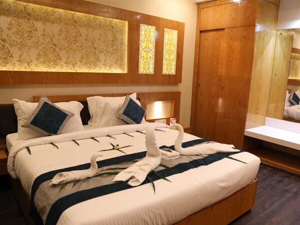 Best Hotel in Varanasi : Hotel Tridev - Image 9